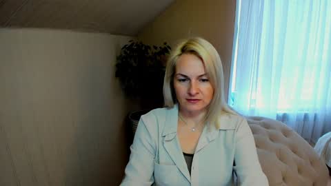 Alicee online show from 12/12/24, 10:13
