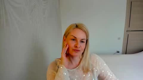 Alicee online show from 03/19/26, 08:18
