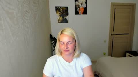 Snapshot of alicee__grace chatting on 07/24/26, 07:56 Alicee online show from 07/24/26, 07:56