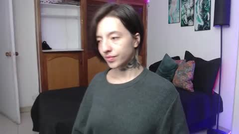 alicee_logan_ online show from 11/28/25, 01:30