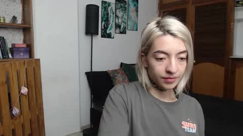 alicee_logan_ online show from 03/18/26, 12:25