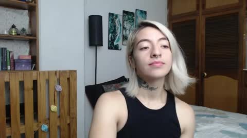alicee_logan_ online show from 05/10/26, 11:32