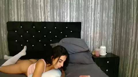 alicee_moonn online show from 04/25/26, 11:02
