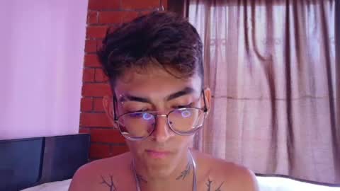 alicee_randyy online show from 05/25/26, 06:58