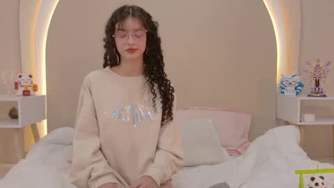 Snapshot of alicee_rodriguez chatting on 04/25/26, 06:05 alice online show from 04/25/26, 06:05