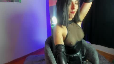 Snapshot of alicee_roos chatting on 05/28/26, 07:55 Alice online show from 05/28/26, 07:55