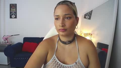 Alicia    1000 PM - 600 AM COLOMBIAN TIME online show from 12/17/25, 10:05