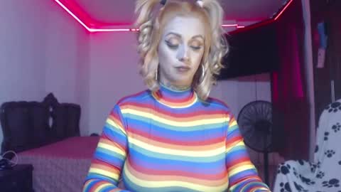 aliceesmiths online show from 12/19/24, 09:28