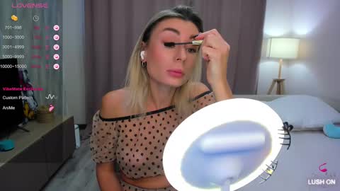 Snapshot of aliceevan chatting on 03/09/25, 02:07 Daniella online show from 03/09/25, 02:07