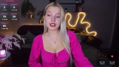 Snapshot of alicefreman chatting on 01/16/25, 01:25 Alice online show from 01/16/25, 01:25