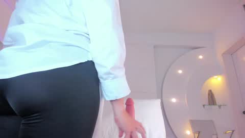 Snapshot of alicehanz_ chatting on 12/08/24, 04:04 Alice online show from 12/08/24, 04:04