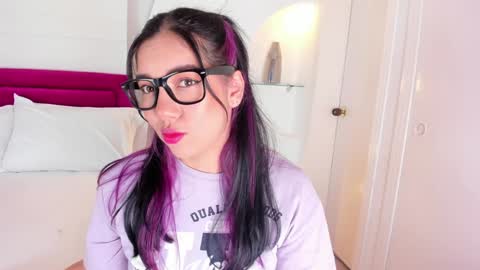 Snapshot of alicehanz_ chatting on 02/08/25, 04:14 Alice online show from 02/08/25, 04:14