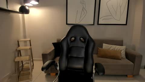 Alice online show from 09/18/25, 07:05