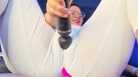 Snapshot of alicehott_05 chatting on 03/04/26, 05:13 alicehott_05 online show from 03/04/26, 05:13