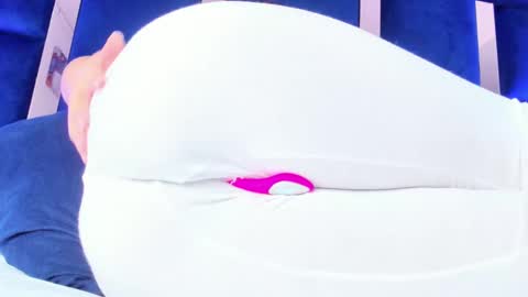 alicehott_05 online show from 03/18/26, 04:37