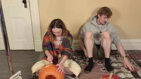 AliceInAceland online show from 10/25/25, 06:35