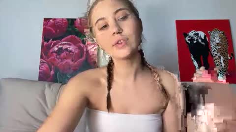 aliceinlustland online show from 05/15/26, 01:07