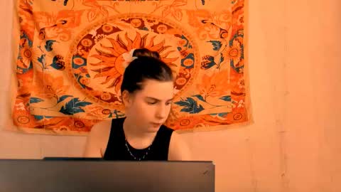 Alice online show from 03/26/26, 05:24