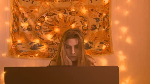 Alice online show from 04/02/26, 05:05