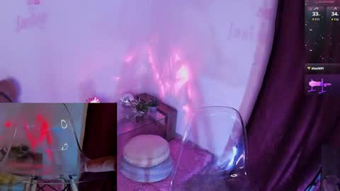 Snapshot of alicekingdom chatting on 03/06/25, 01:16 Alicekingdom online show from 03/06/25, 01:16