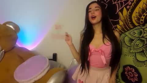 Snapshot of alicekingdom chatting on 11/23/25, 12:21 Alicekingdom online show from 11/23/25, 12:21