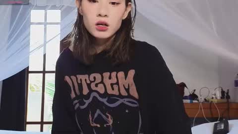 Alice  vacation  online show from 03/01/26, 05:20