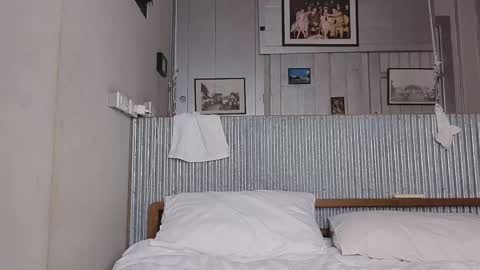 Alice  vacation  online show from 04/04/26, 05:43