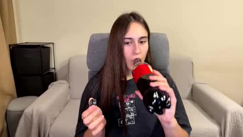 Snapshot of alicekollt chatting on 11/05/25, 05:24 alicekollt online show from 11/05/25, 05:24