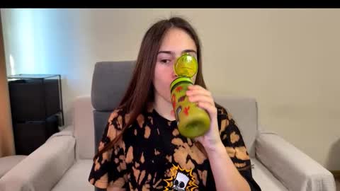 Snapshot of alicekollt chatting on 11/19/25, 09:20 alicekollt online show from 11/19/25, 09:20