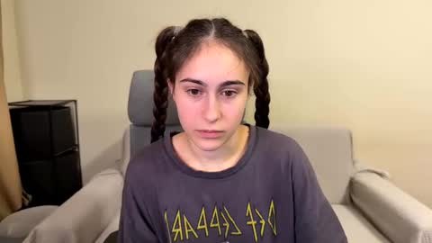 Snapshot of alicekollt chatting on 02/13/26, 05:20 alicekollt online show from 02/13/26, 05:20