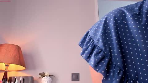 Elle online show from 12/19/24, 08:34