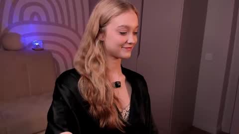 Serena online show from 04/15/26, 06:31