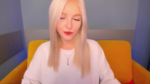 Snapshot of alicemonro chatting on 10/25/25, 03:03 alicemonro online show from 10/25/25, 03:03