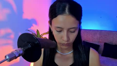 Snapshot of alicemoon__ chatting on 11/13/25, 10:14 Alicee online show from 11/13/25, 10:14