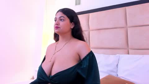 Alice Morelli  online show from 05/20/26, 01:45