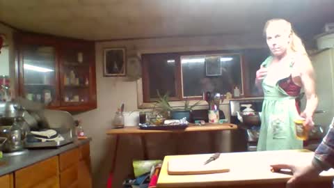 Snapshot of alicenjimmy chatting on 10/25/25, 11:10 alicenjimmy online show from 10/25/25, 11:10