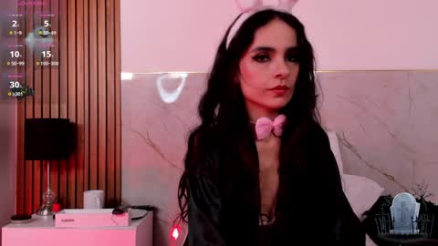 Snapshot of alicenoir_ chatting on 02/06/25, 08:45 alicenoir_ online show from 02/06/25, 08:45