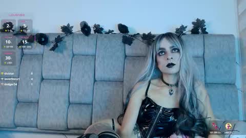 Snapshot of alicenoir_ chatting on 10/07/25, 11:35 alicenoir_ online show from 10/07/25, 11:35