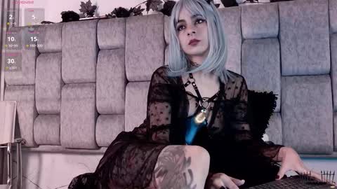 Snapshot of alicenoir_ chatting on 11/18/25, 11:15 alicenoir_ online show from 11/18/25, 11:15