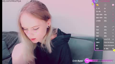 Snapshot of alicenya chatting on 11/08/25, 05:07 Alice online show from 11/08/25, 05:07