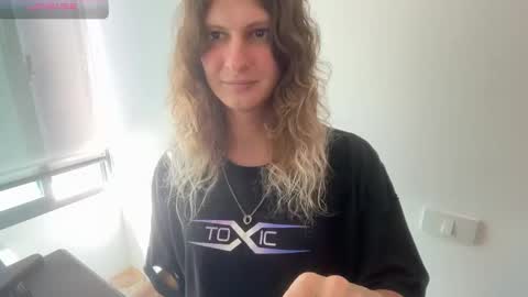 AlicePinkhead online show from 02/05/26, 07:57