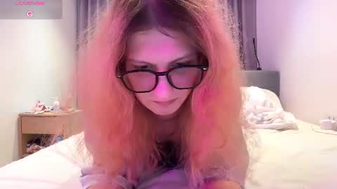 AlicePinkhead online show from 08/04/26, 09:01