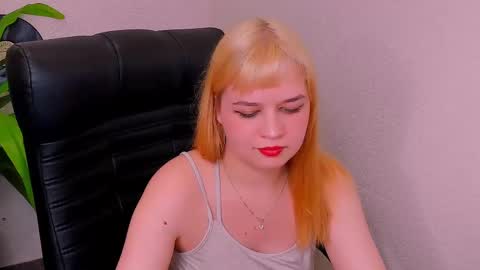 Snapshot of alicepopsy chatting on 03/08/25, 01:47 Alice online show from 03/08/25, 01:47