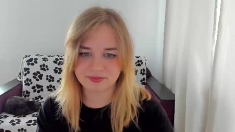 Snapshot of alicepopsy chatting on 06/18/26, 10:09 Alice online show from 06/18/26, 10:09