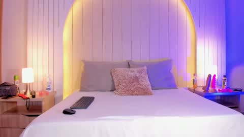 Snapshot of alicesandoval_ chatting on 12/15/25, 11:25 ALICE online show from 12/15/25, 11:25