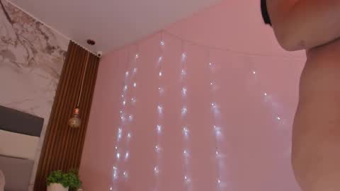 Snapshot of alicestark2 chatting on 10/29/25, 07:59 online show from 10/29/25, 07:59