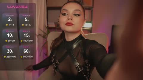 Snapshot of alicesweetlove chatting on 12/11/24, 03:56 Alice online show from 12/11/24, 03:56