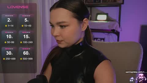 Snapshot of alicesweetlove chatting on 02/28/25, 09:23 Alice online show from 02/28/25, 09:23