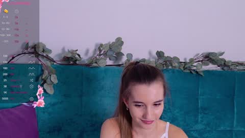 Snapshot of aliceweiss_ chatting on 12/06/24, 11:22 Alice online show from 12/06/24, 11:22