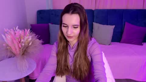 Snapshot of aliceweiss_ chatting on 01/17/25, 05:11 Alice online show from 01/17/25, 05:11